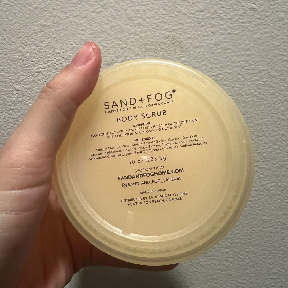 Sand + Fog Vanilla Cake Body Scrub - Picture 2 of 2